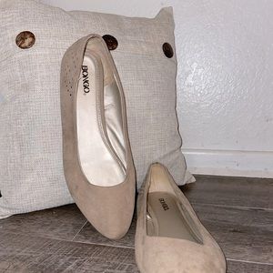 SUEDE BEIGE FLATS w/ STUDS